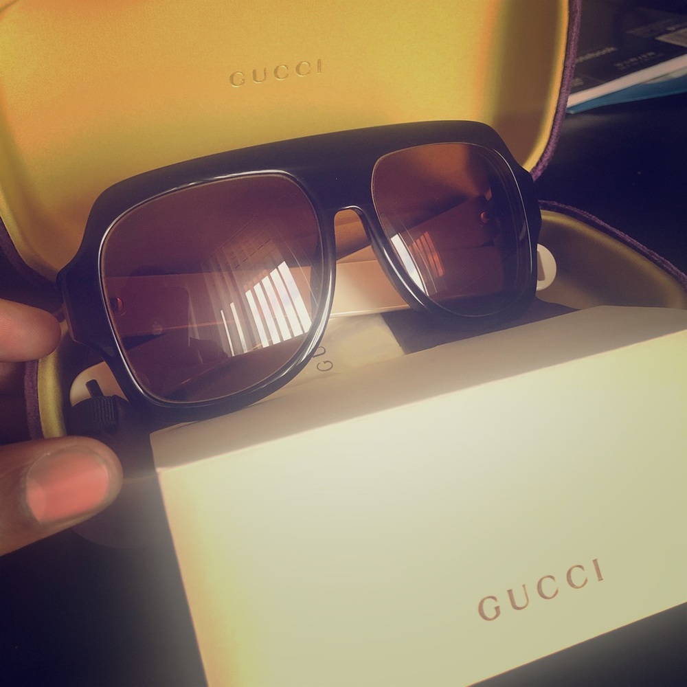 GUCCI SUNGLASSES